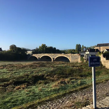D'hotes Sur Le Chemin De La Loire A Velo فندق مبيت وإفطار 3*